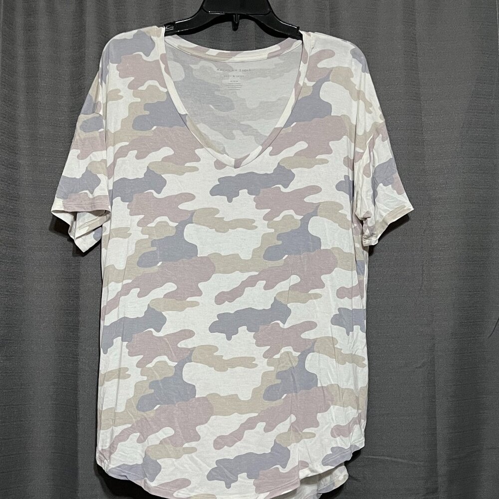 American Eagle Camo T-Shirt